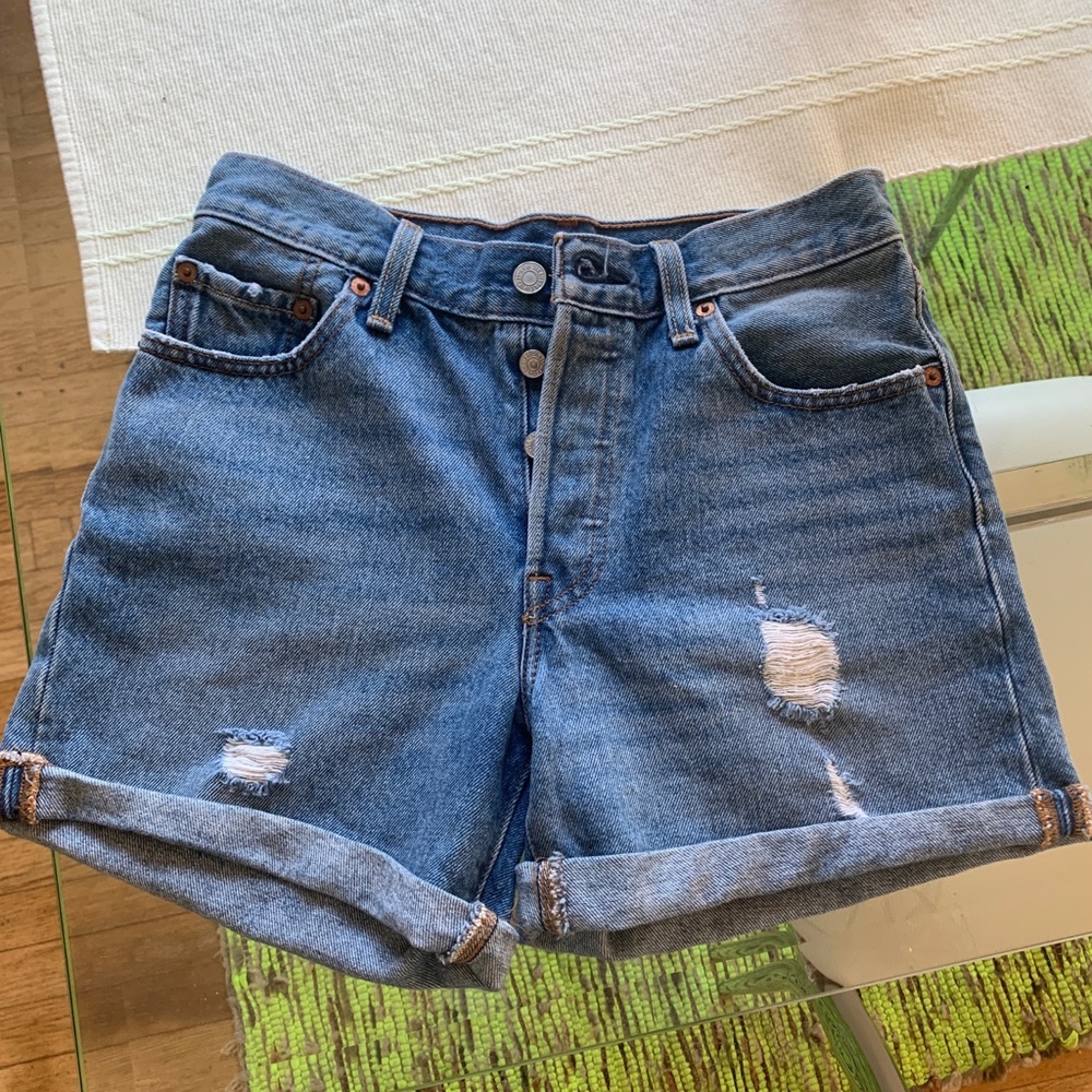 Levi’s jean shorts high-waisted